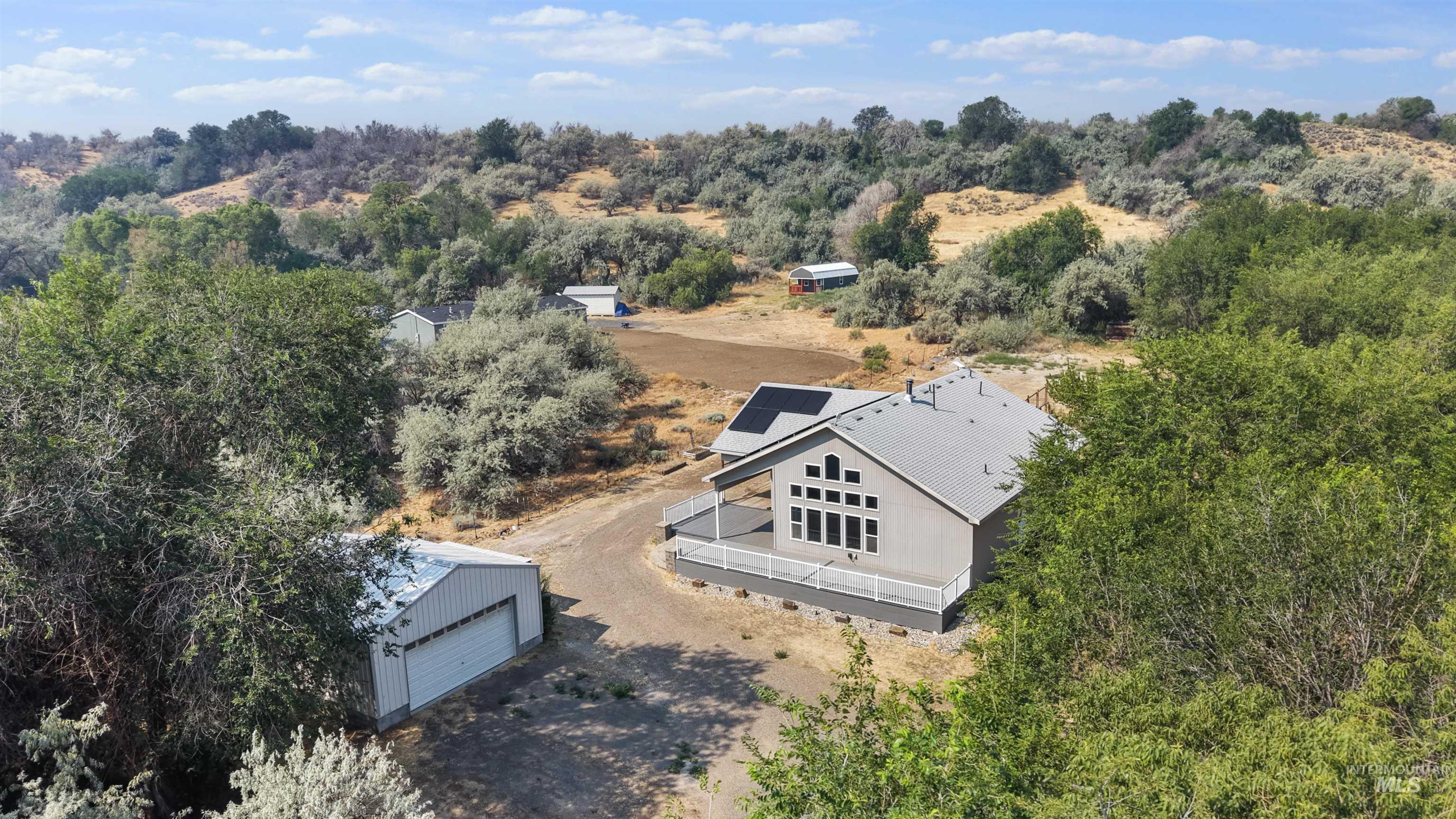4301 Carter Pack Rd, Buhl, Idaho 83316, 3 Bedrooms, 2 Bathrooms, Residential For Sale, Price $495,000,MLS 98998397
