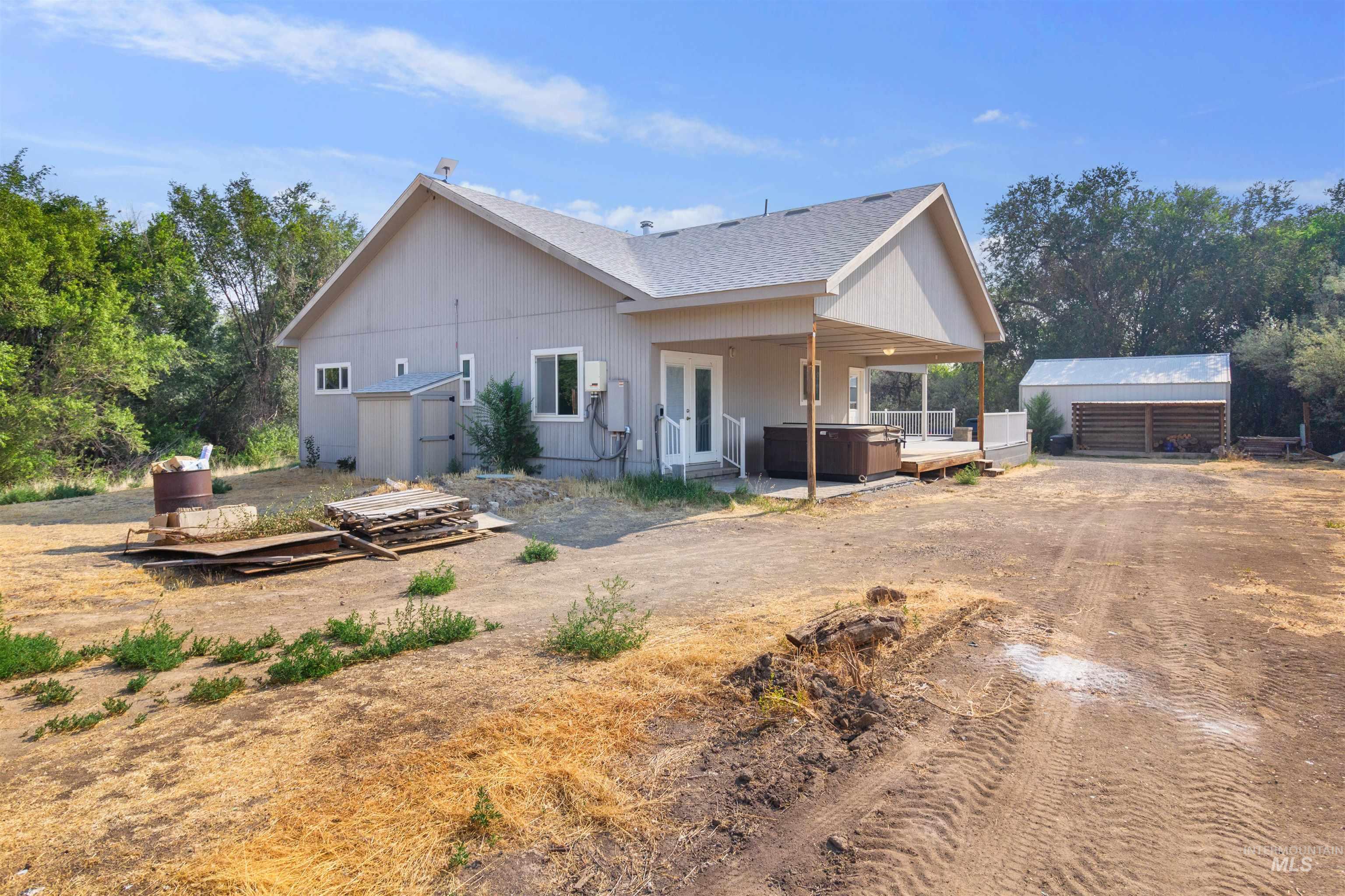 4301 Carter Pack Rd, Buhl, Idaho 83316, 3 Bedrooms, 2 Bathrooms, Residential For Sale, Price $495,000,MLS 98998397