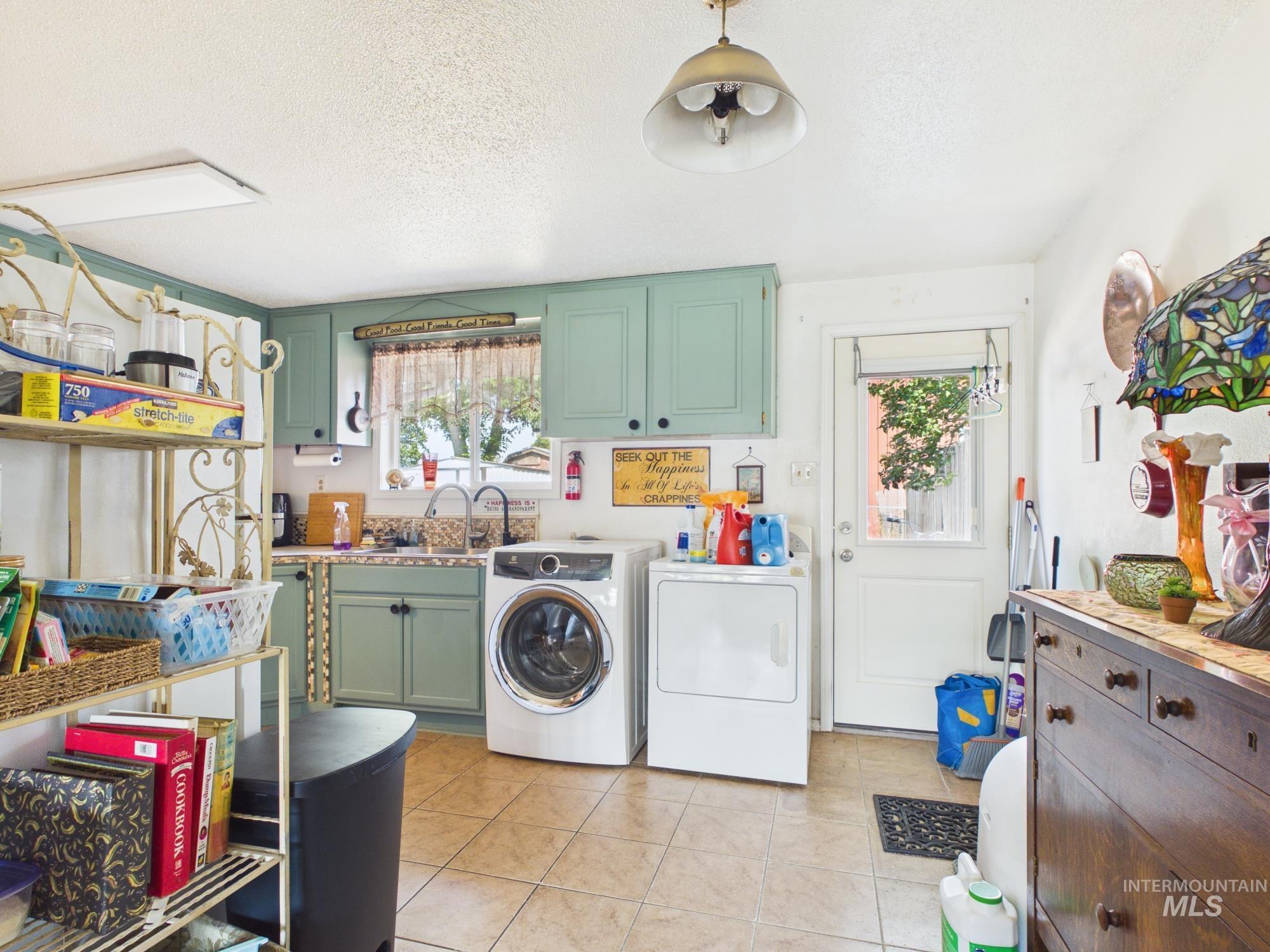 1409 Cedar Ave, Lewiston, Idaho 83501, 2 Bedrooms, 1 Bathroom, Residential Income For Sale, Price $407,500, 98998398