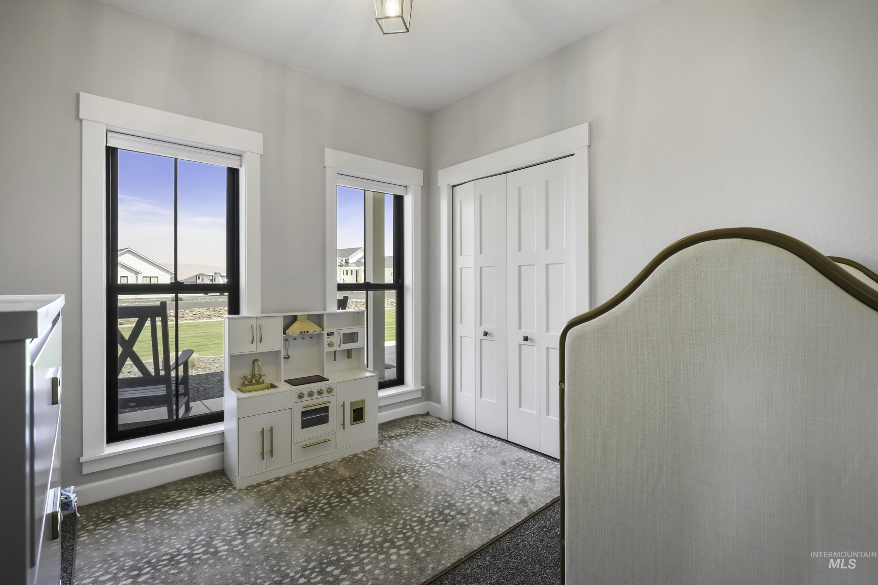 7688 Paddock Lane, Lewiston, Idaho 83501, 4 Bedrooms, 2.5 Bathrooms, Residential For Sale, Price $949,900,MLS 98998399