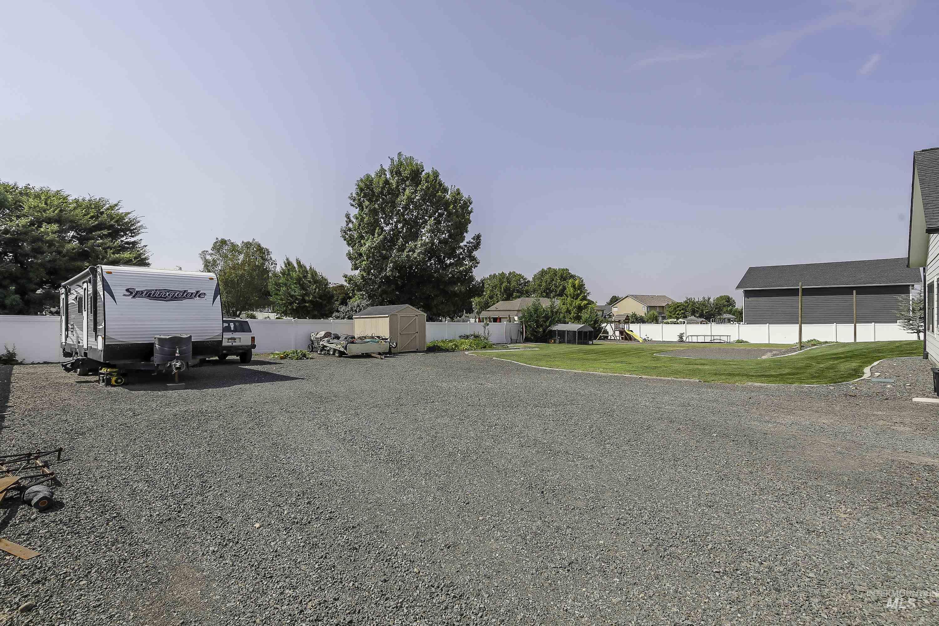 7688 Paddock Lane, Lewiston, Idaho 83501, 4 Bedrooms, 2.5 Bathrooms, Residential For Sale, Price $949,900,MLS 98998399