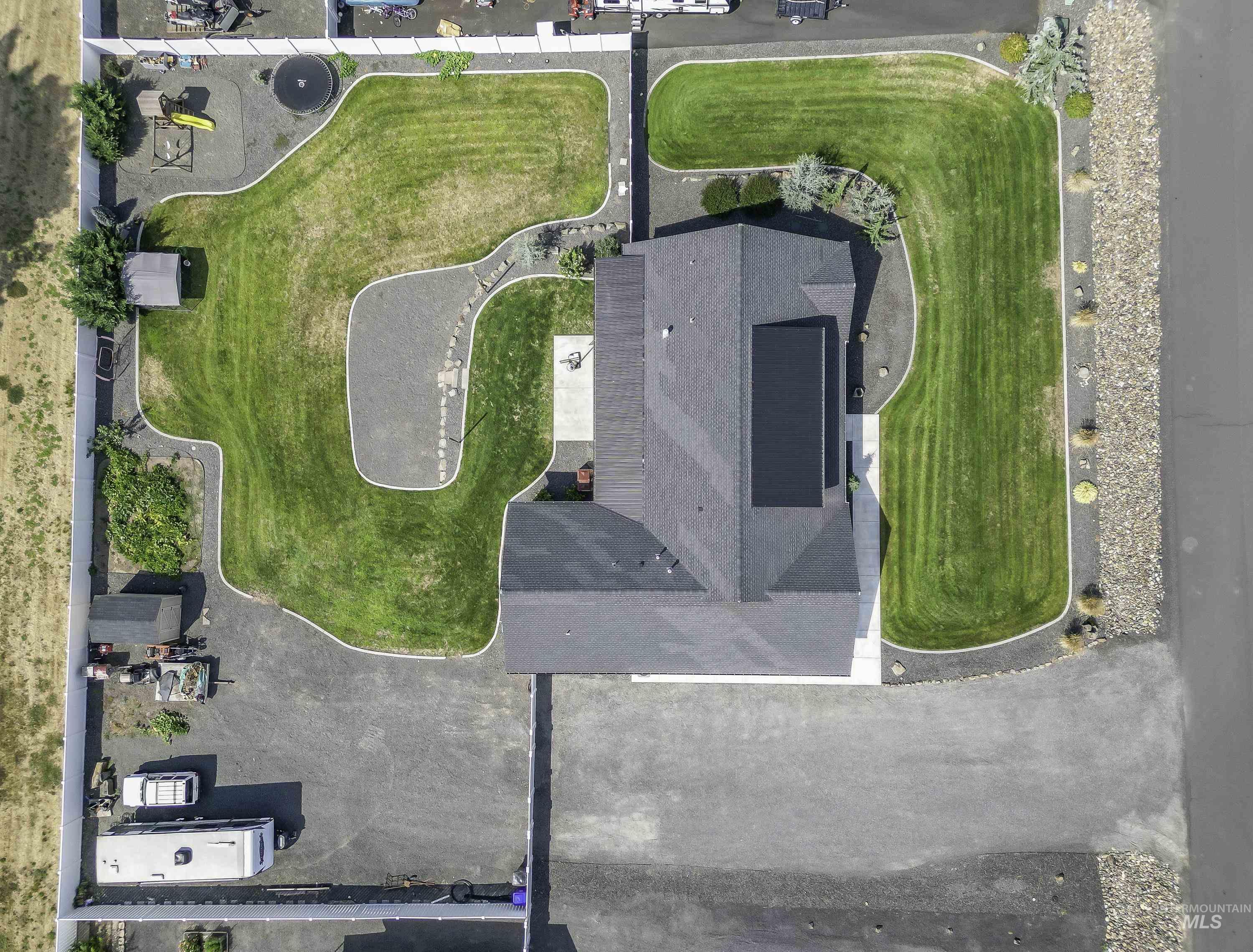 7688 Paddock Lane, Lewiston, Idaho 83501, 4 Bedrooms, 2.5 Bathrooms, Residential For Sale, Price $949,900,MLS 98998399