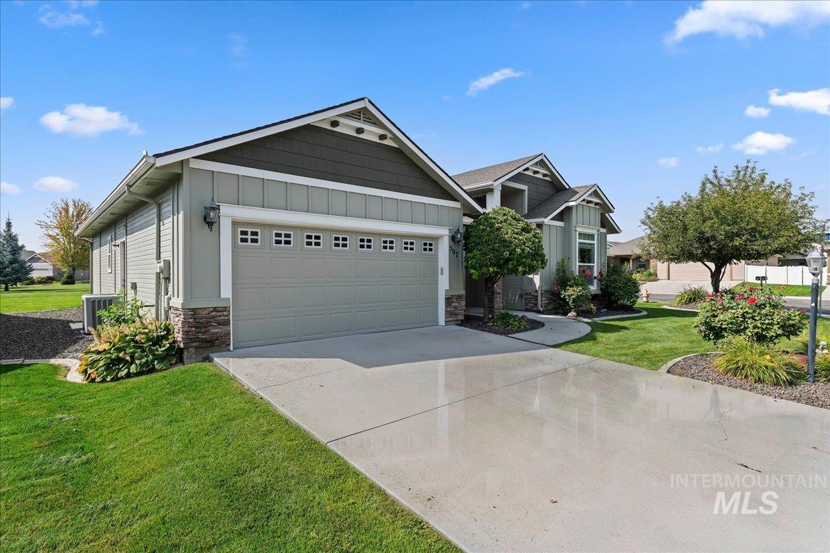 507 W. Briar Hill, Nampa, Idaho 83686, 3 Bedrooms, 2 Bathrooms, Residential For Sale, Price $447,000,MLS 98998403
