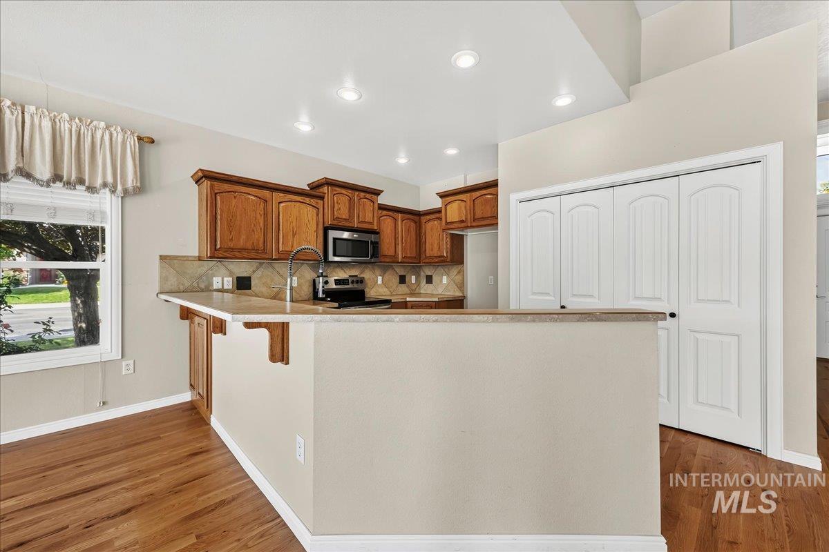 507 W. Briar Hill, Nampa, Idaho 83686, 3 Bedrooms, 2 Bathrooms, Residential For Sale, Price $447,000,MLS 98998403