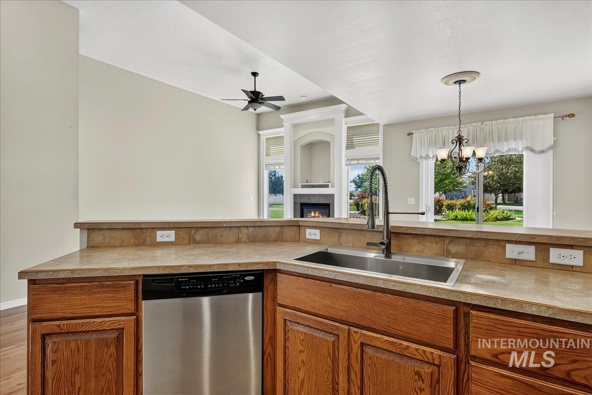 507 W. Briar Hill, Nampa, Idaho 83686, 3 Bedrooms, 2 Bathrooms, Residential For Sale, Price $447,000,MLS 98998403