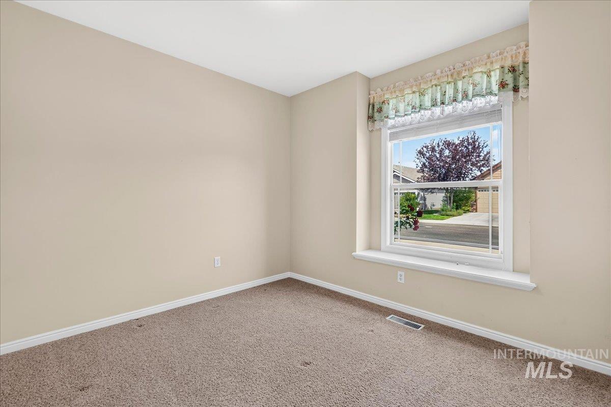 507 W. Briar Hill, Nampa, Idaho 83686, 3 Bedrooms, 2 Bathrooms, Residential For Sale, Price $447,000,MLS 98998403