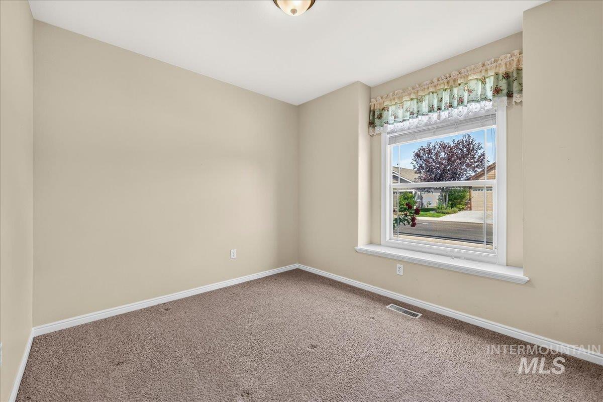 507 W. Briar Hill, Nampa, Idaho 83686, 3 Bedrooms, 2 Bathrooms, Residential For Sale, Price $447,000,MLS 98998403