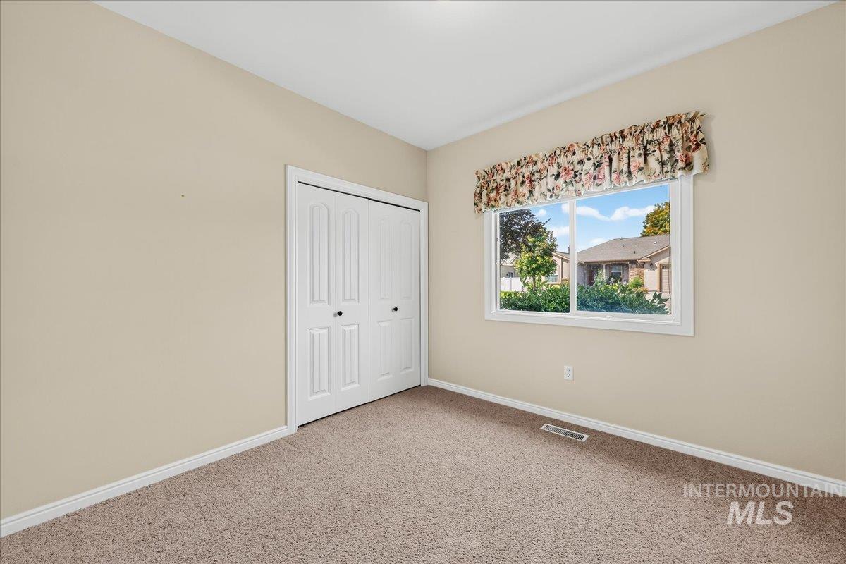507 W. Briar Hill, Nampa, Idaho 83686, 3 Bedrooms, 2 Bathrooms, Residential For Sale, Price $447,000,MLS 98998403