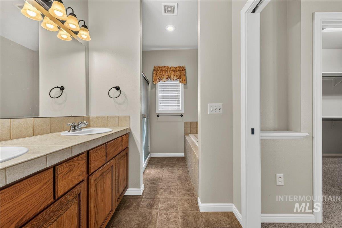 507 W. Briar Hill, Nampa, Idaho 83686, 3 Bedrooms, 2 Bathrooms, Residential For Sale, Price $447,000,MLS 98998403
