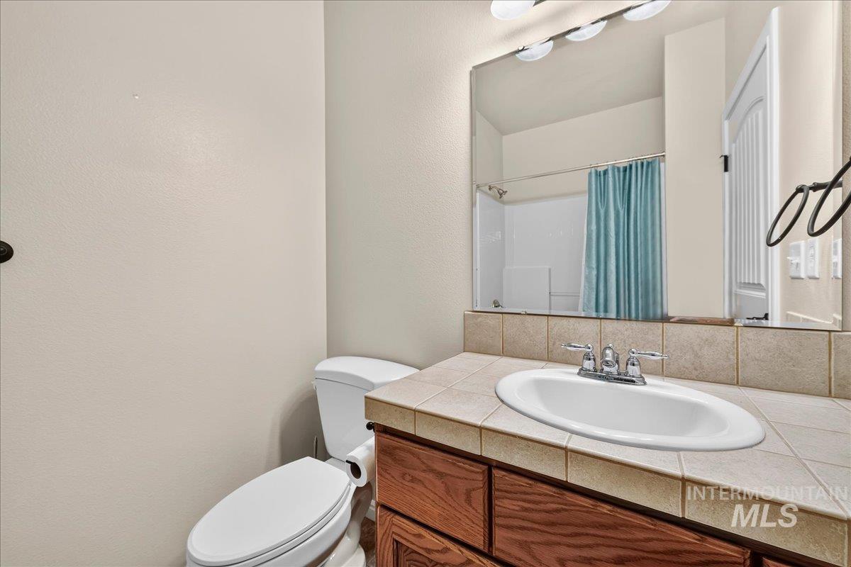 507 W. Briar Hill, Nampa, Idaho 83686, 3 Bedrooms, 2 Bathrooms, Residential For Sale, Price $447,000,MLS 98998403