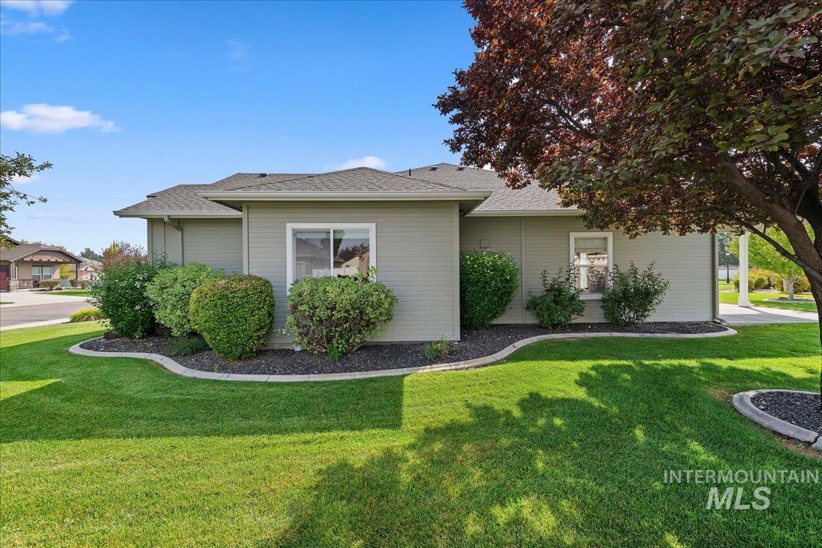 507 W. Briar Hill, Nampa, Idaho 83686, 3 Bedrooms, 2 Bathrooms, Residential For Sale, Price $447,000,MLS 98998403