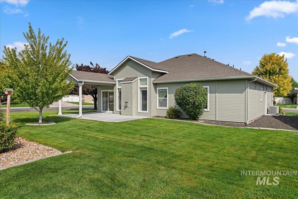 507 W. Briar Hill, Nampa, Idaho 83686, 3 Bedrooms, 2 Bathrooms, Residential For Sale, Price $447,000,MLS 98998403