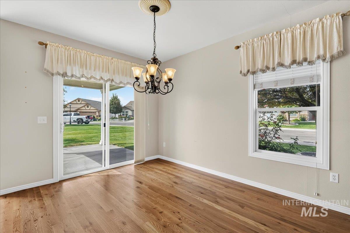 507 W. Briar Hill, Nampa, Idaho 83686, 3 Bedrooms, 2 Bathrooms, Residential For Sale, Price $447,000,MLS 98998403