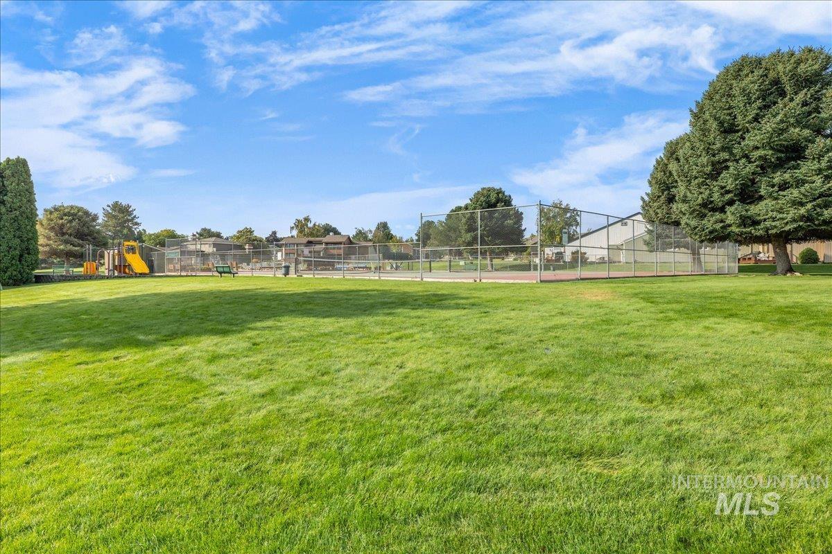 721 Parkside Way, Nampa, Idaho 83686, 3 Bedrooms, 2.5 Bathrooms, Residential For Sale, Price $385,000, 98998405