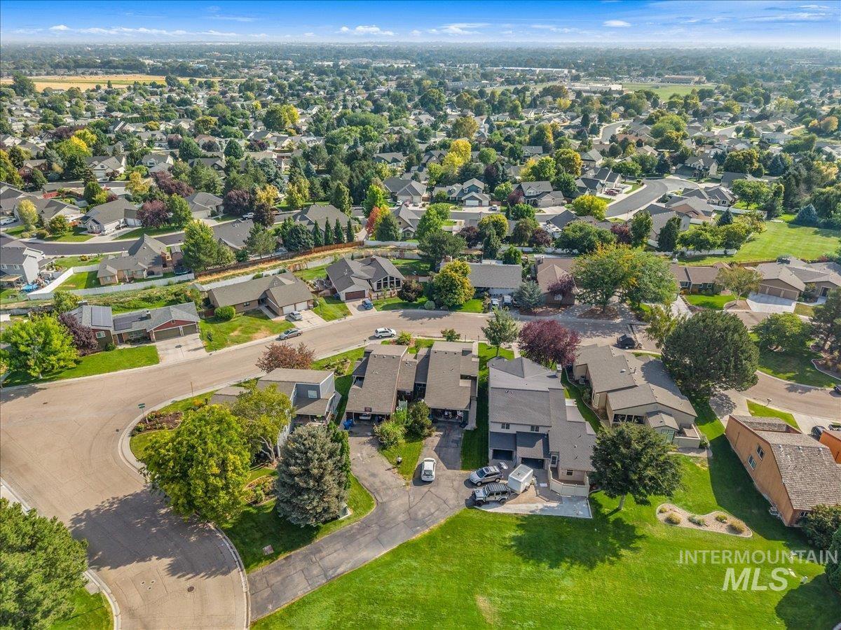 721 Parkside Way, Nampa, Idaho 83686, 3 Bedrooms, 2.5 Bathrooms, Residential For Sale, Price $385,000, 98998405