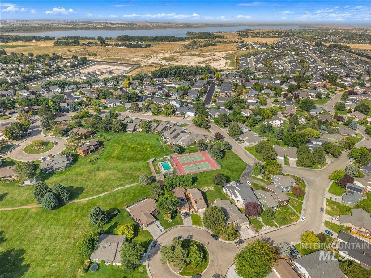 721 Parkside Way, Nampa, Idaho 83686, 3 Bedrooms, 2.5 Bathrooms, Residential For Sale, Price $385,000, 98998405