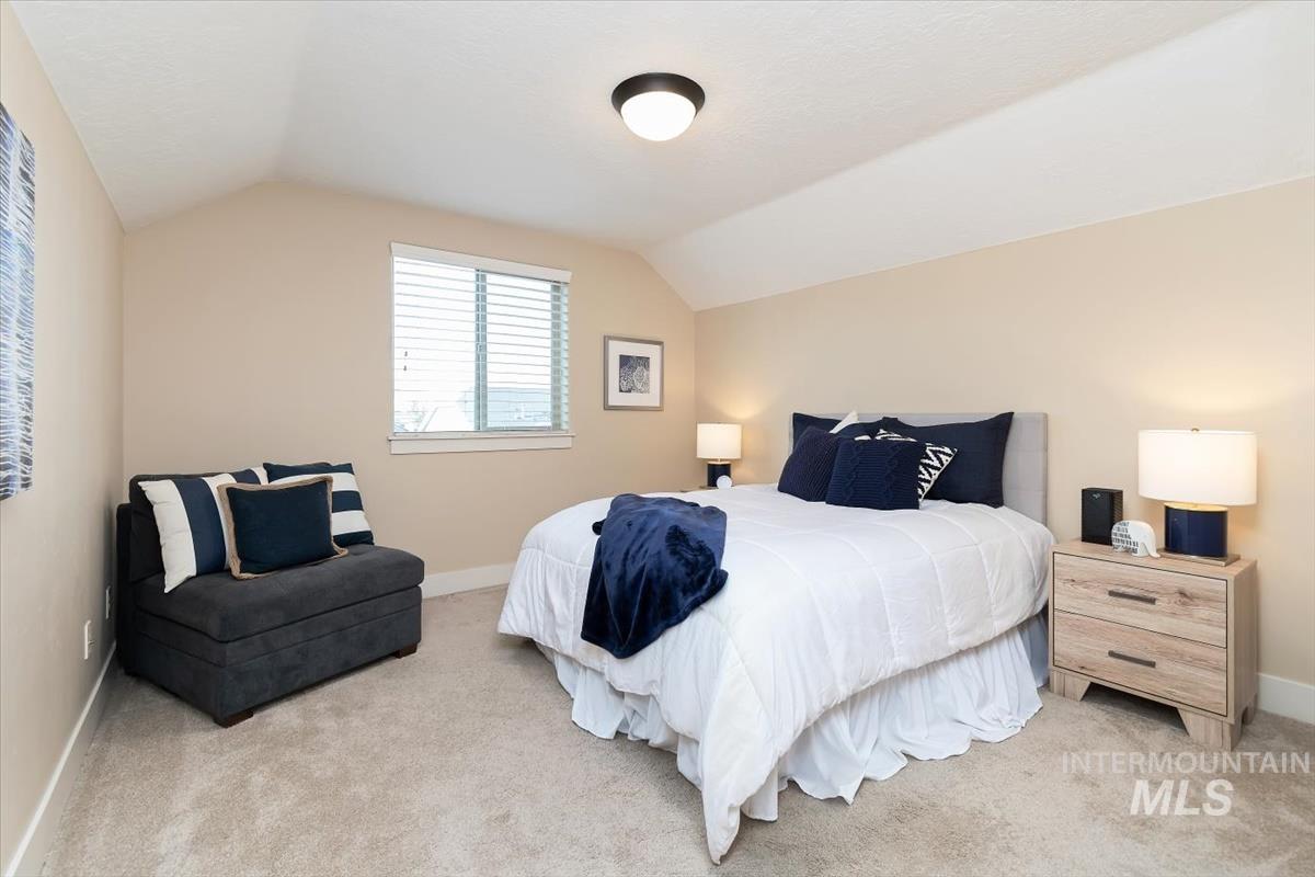 5945 W Beaufort Street, Boise, Idaho 83714, 4 Bedrooms, 2.5 Bathrooms, Residential For Sale, Price $575,000,MLS 98998407