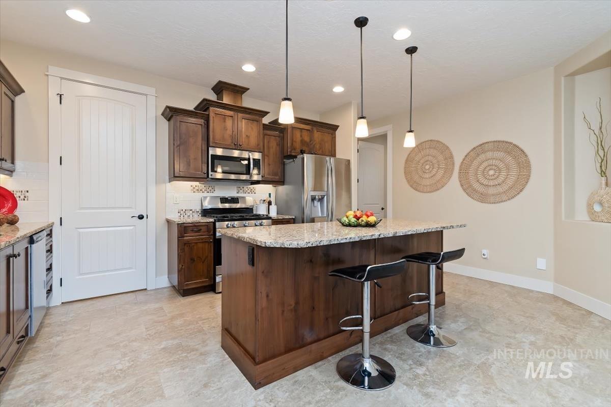 5945 W Beaufort Street, Boise, Idaho 83714, 4 Bedrooms, 2.5 Bathrooms, Residential For Sale, Price $575,000,MLS 98998407