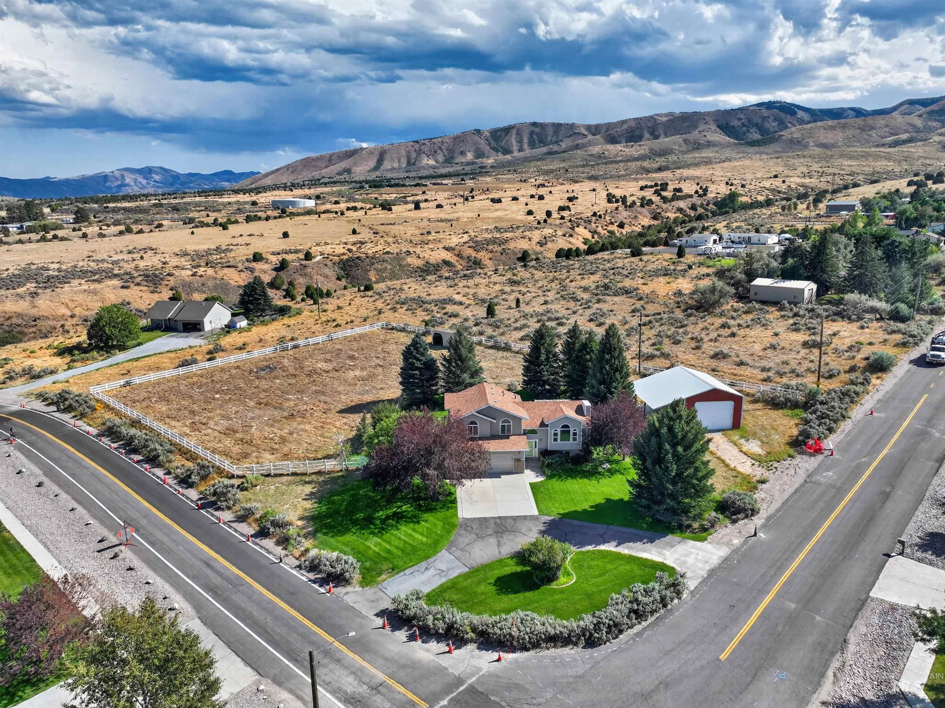 1153 City Creek, Pocatello, Idaho 83204, 4 Bedrooms, 3 Bathrooms, Residential For Sale, Price $575,500,MLS 98998408