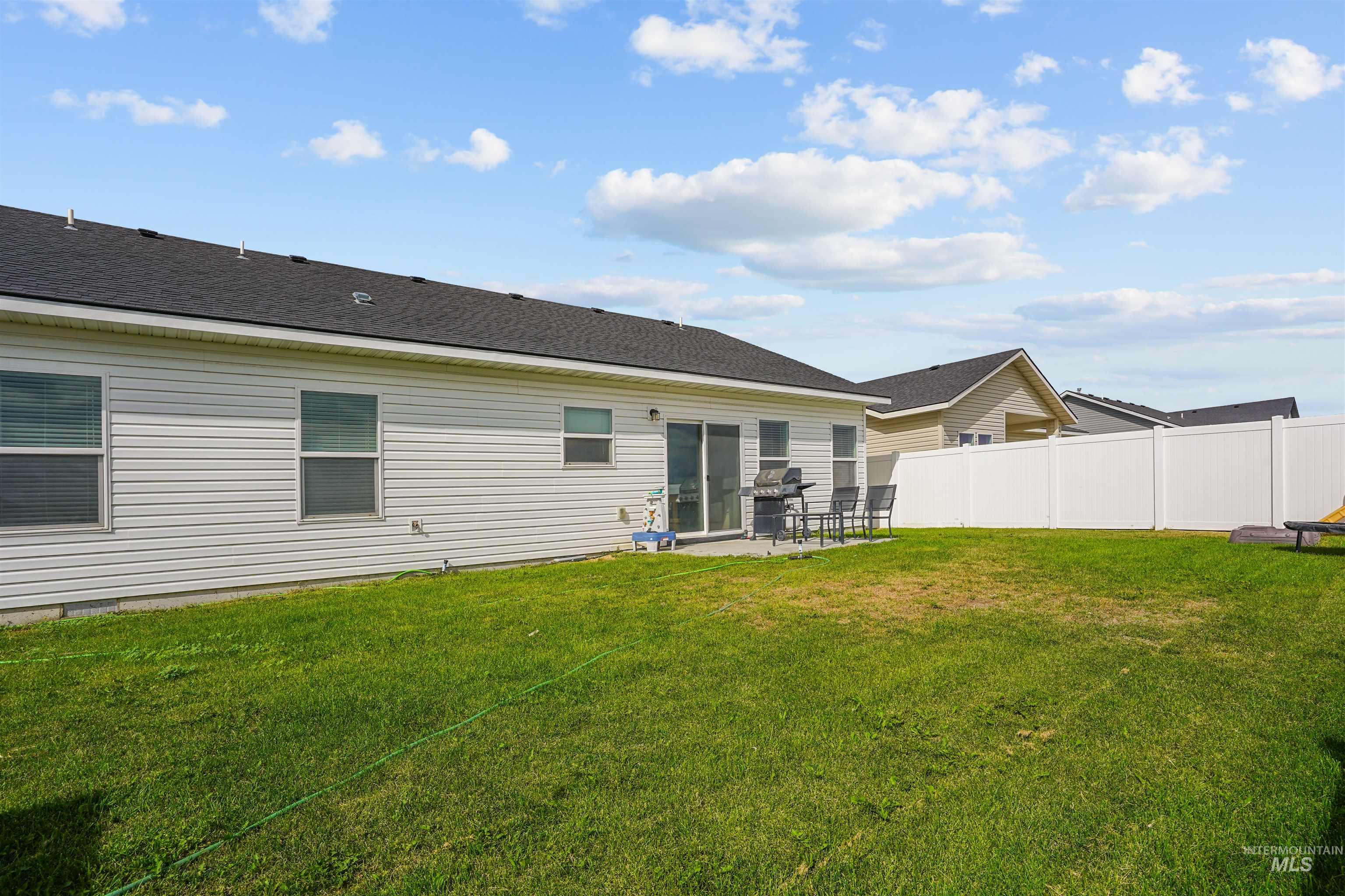 1009 Magnolia St, Burley, Idaho 83318, 3 Bedrooms, 2 Bathrooms, Residential For Sale, Price $315,000, 98998411