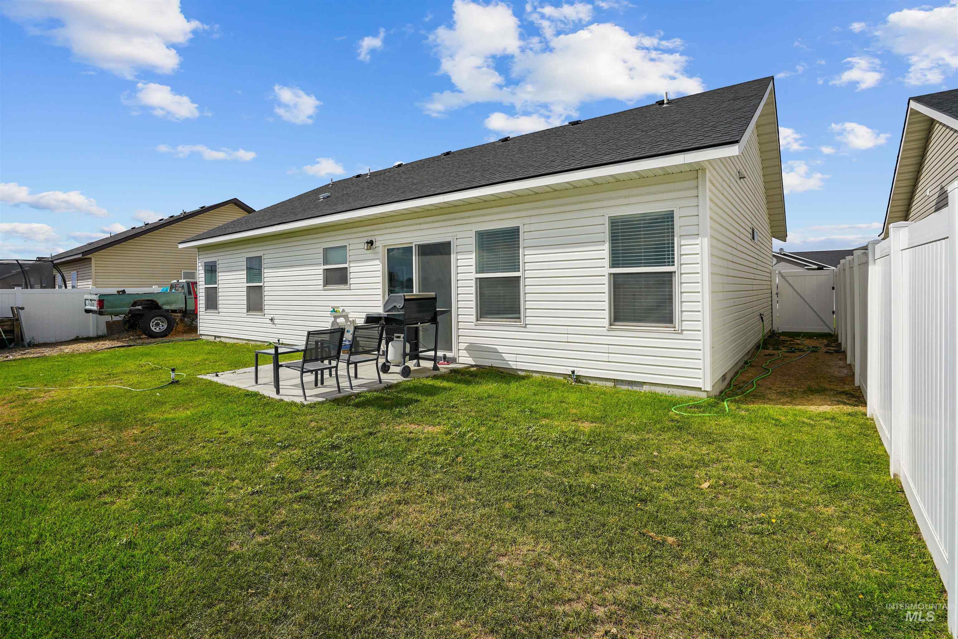 1009 Magnolia St, Burley, Idaho 83318, 3 Bedrooms, 2 Bathrooms, Residential For Sale, Price $315,000, 98998411