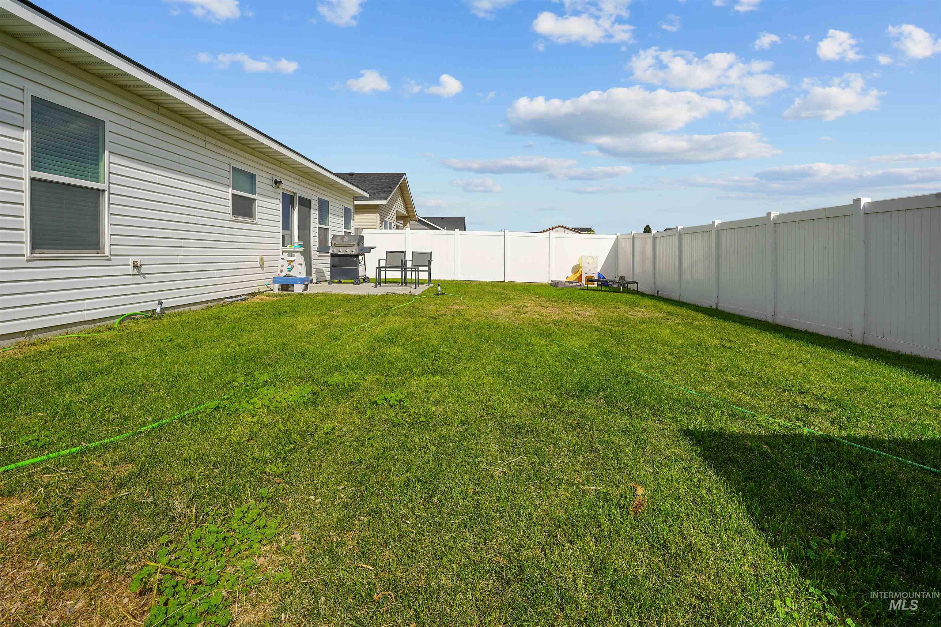 1009 Magnolia St, Burley, Idaho 83318, 3 Bedrooms, 2 Bathrooms, Residential For Sale, Price $315,000, 98998411
