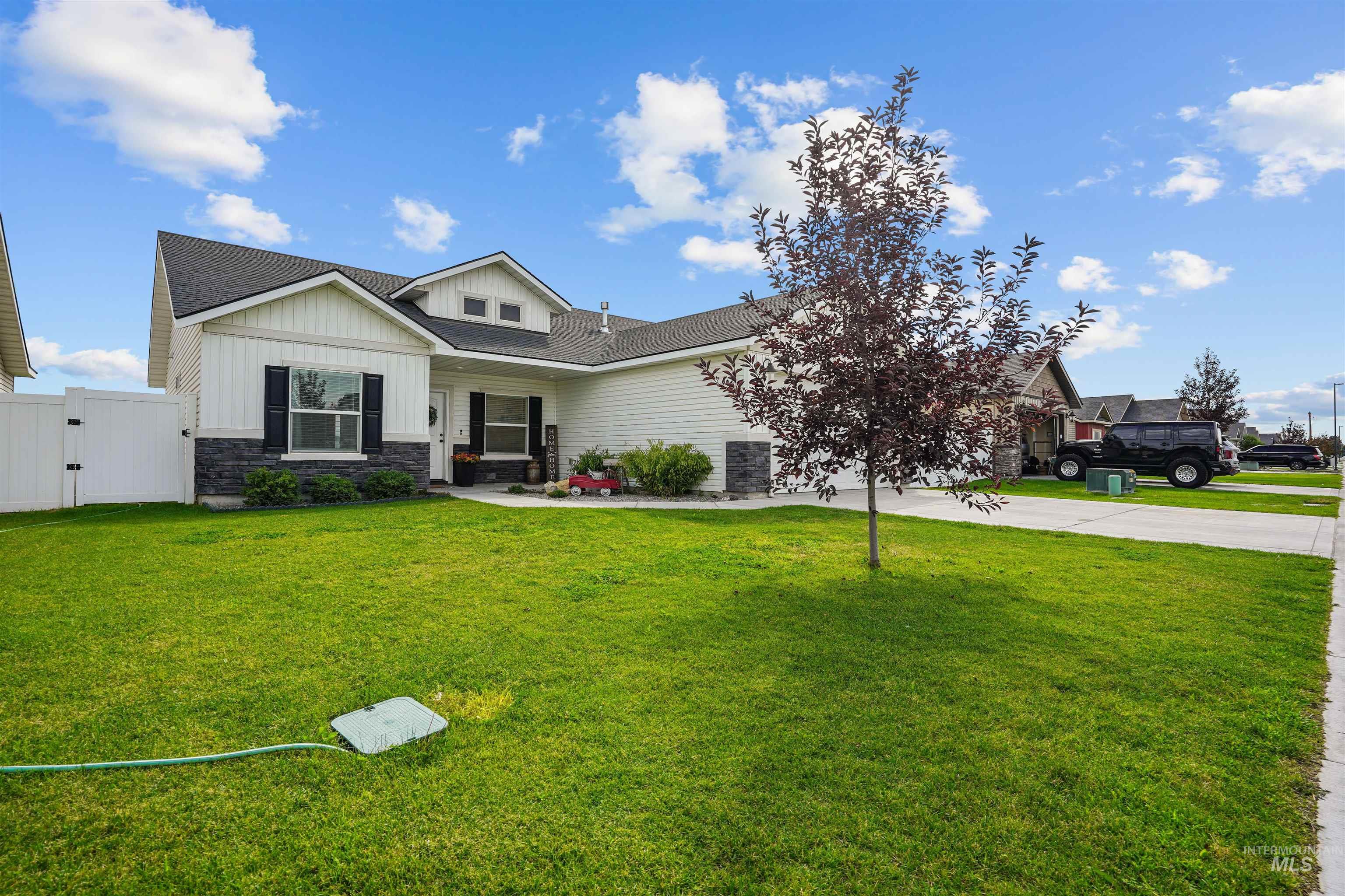 1009 Magnolia St, Burley, Idaho 83318, 3 Bedrooms, 2 Bathrooms, Residential For Sale, Price $315,000, 98998411