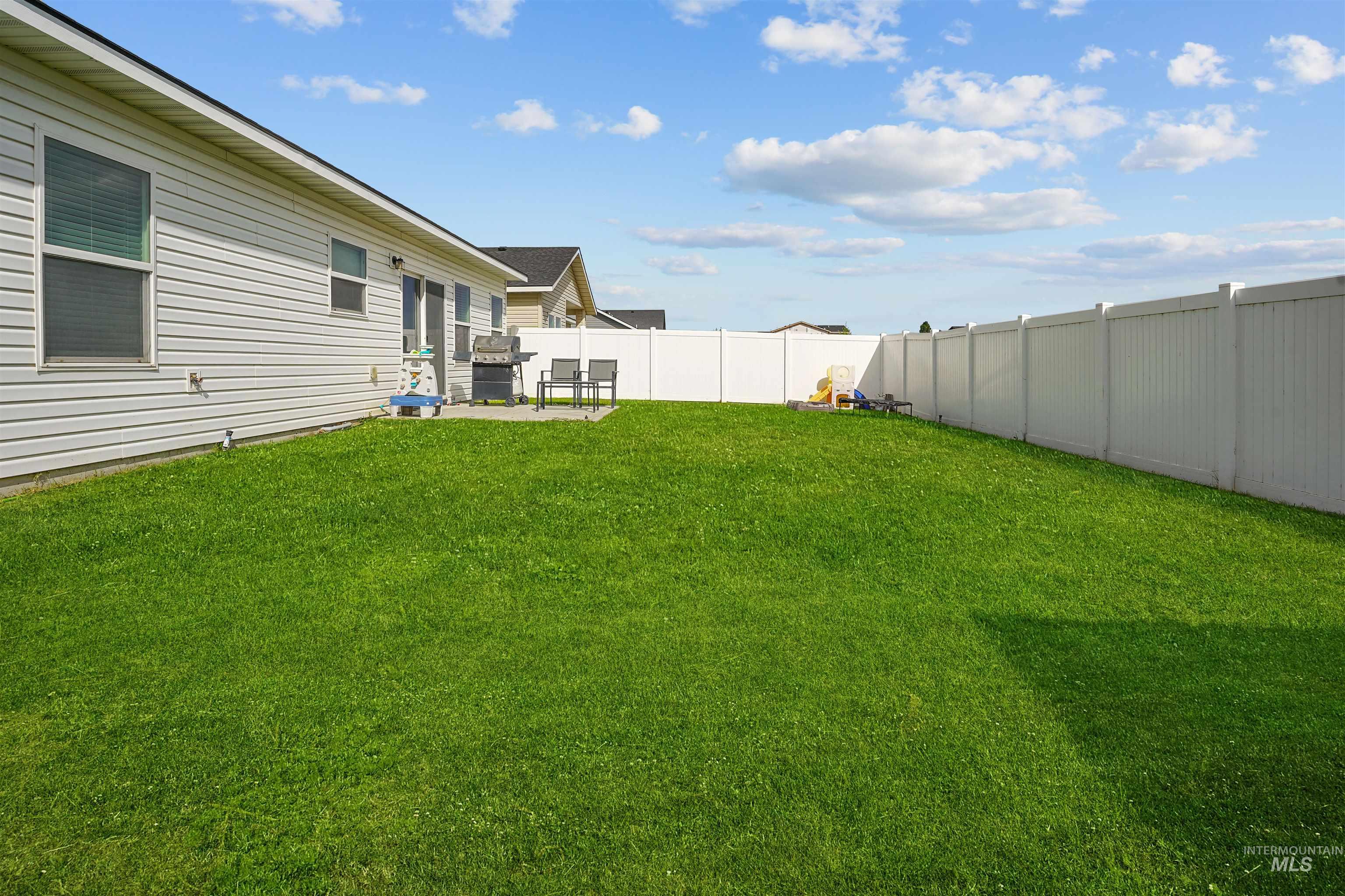 1009 Magnolia St, Burley, Idaho 83318, 3 Bedrooms, 2 Bathrooms, Residential For Sale, Price $315,000, 98998411