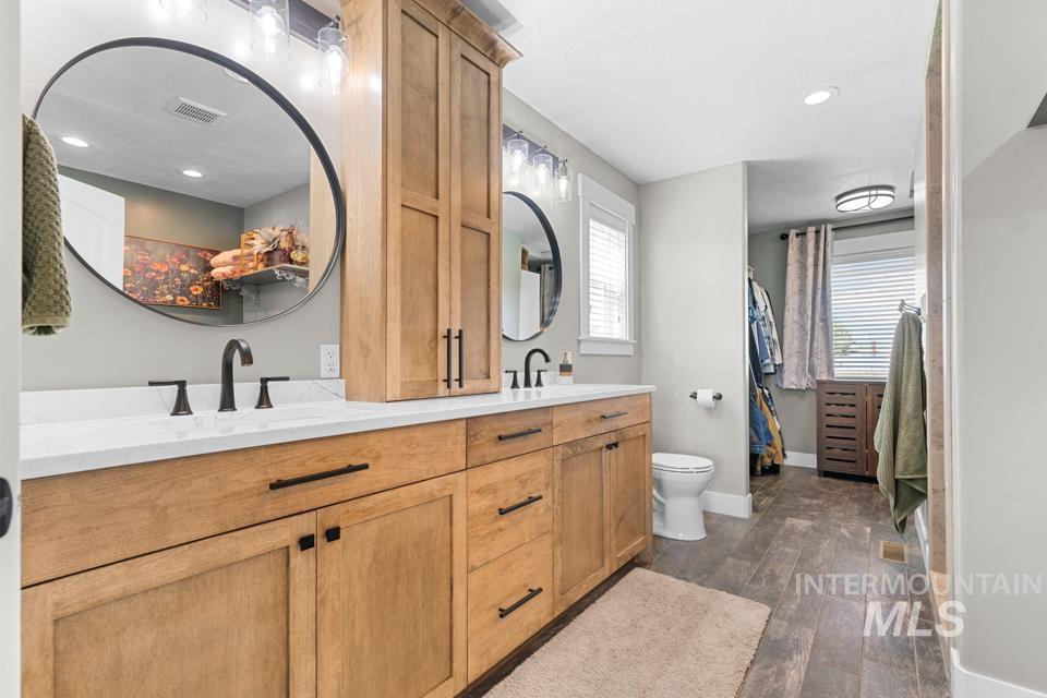 3820 Dundee Dr., New Plymouth, Idaho 83655, 5 Bedrooms, 3 Bathrooms, Residential For Sale, Price $1,300,000,MLS 98998413