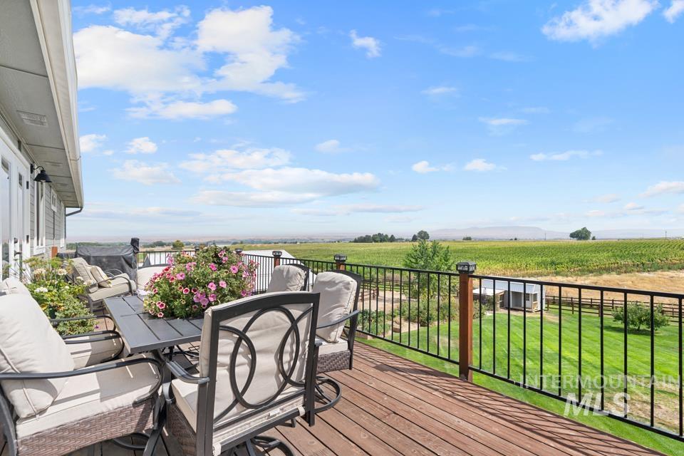 3820 Dundee Dr., New Plymouth, Idaho 83655, 5 Bedrooms, 3 Bathrooms, Residential For Sale, Price $1,300,000,MLS 98998413