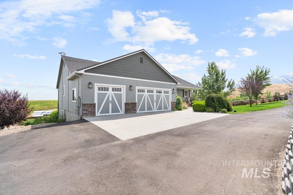 3820 Dundee Dr., New Plymouth, Idaho 83655, 5 Bedrooms, 3 Bathrooms, Residential For Sale, Price $1,300,000,MLS 98998413