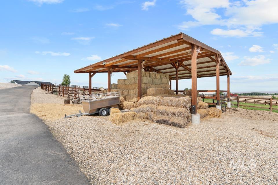 3820 Dundee Dr., New Plymouth, Idaho 83655, 5 Bedrooms, 3 Bathrooms, Residential For Sale, Price $1,300,000,MLS 98998413