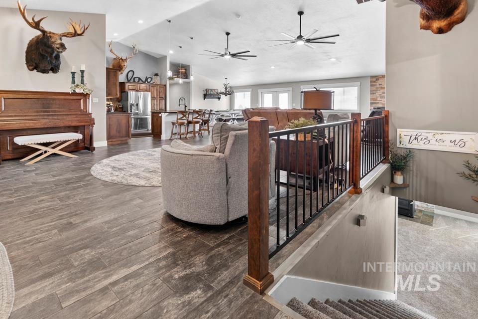 3820 Dundee Dr., New Plymouth, Idaho 83655, 5 Bedrooms, 3 Bathrooms, Residential For Sale, Price $1,300,000,MLS 98998413