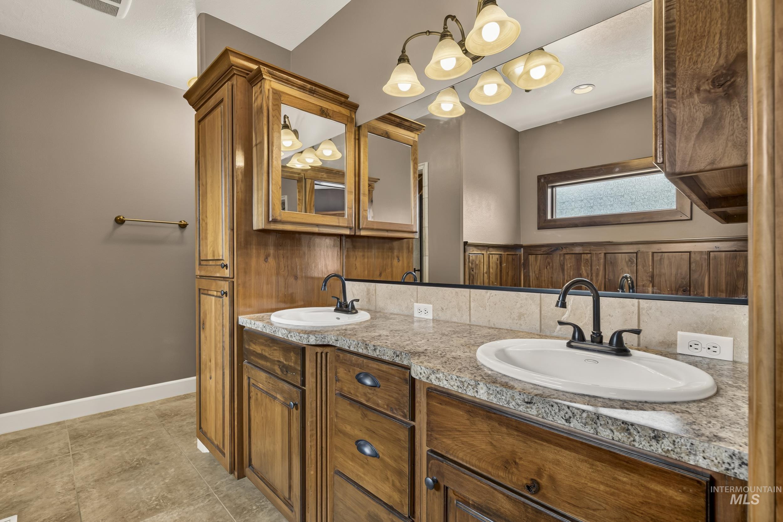 183 W 265 N, Blackfoot, Idaho 83221, 4 Bedrooms, 3 Bathrooms, Residential For Sale, Price $920,000,MLS 98998415