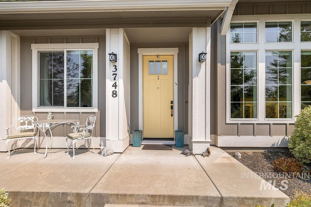 3748 W Hidden Springs Drive, Boise, Idaho 83714, 3 Bedrooms, 2 Bathrooms, Residential For Sale, Price $660,000, 98998416