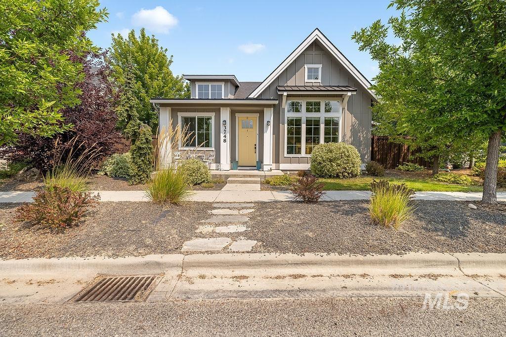3748 W Hidden Springs Drive, Boise, Idaho 83714, 3 Bedrooms, 2 Bathrooms, Residential For Sale, Price $660,000, 98998416