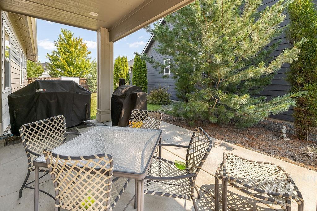 3748 W Hidden Springs Drive, Boise, Idaho 83714, 3 Bedrooms, 2 Bathrooms, Residential For Sale, Price $660,000, 98998416