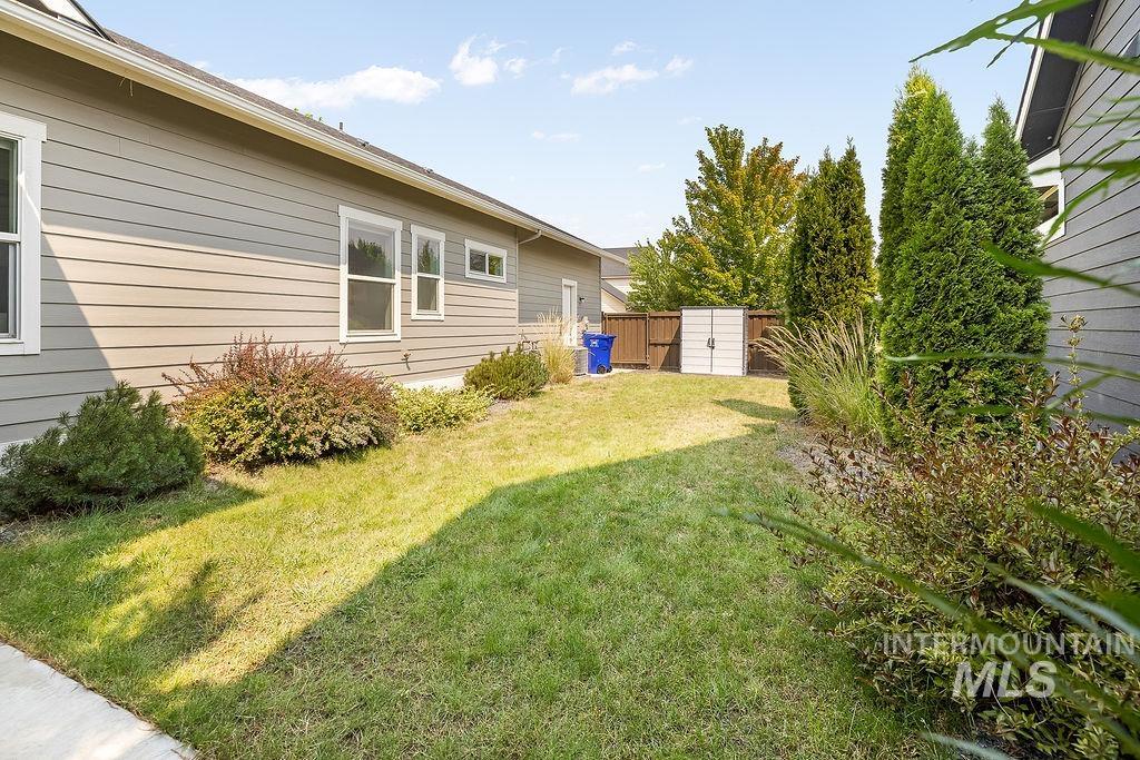 3748 W Hidden Springs Drive, Boise, Idaho 83714, 3 Bedrooms, 2 Bathrooms, Residential For Sale, Price $660,000, 98998416