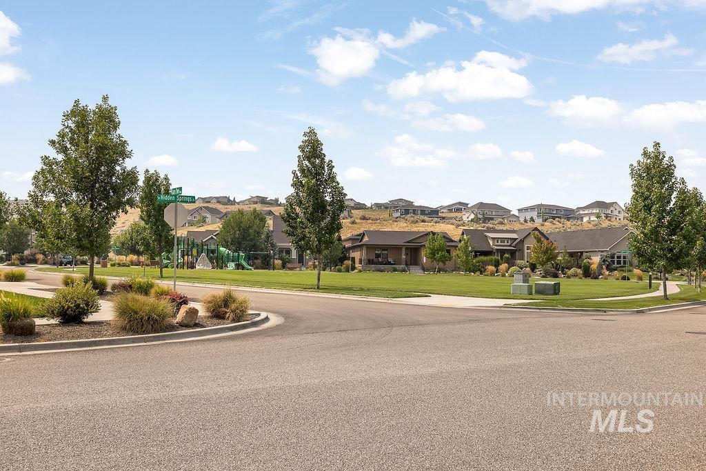 3748 W Hidden Springs Drive, Boise, Idaho 83714, 3 Bedrooms, 2 Bathrooms, Residential For Sale, Price $660,000, 98998416