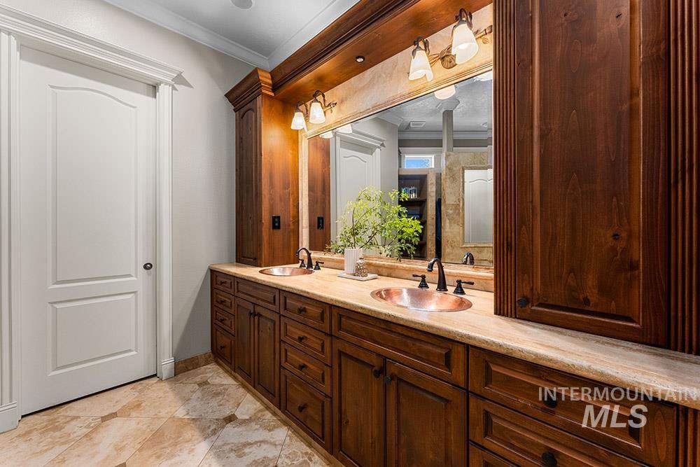 7061 N Penncross Way, Meridian, Idaho 83646, 5 Bedrooms, 4.5 Bathrooms, Residential For Sale, Price $1,699,000,MLS 98998417