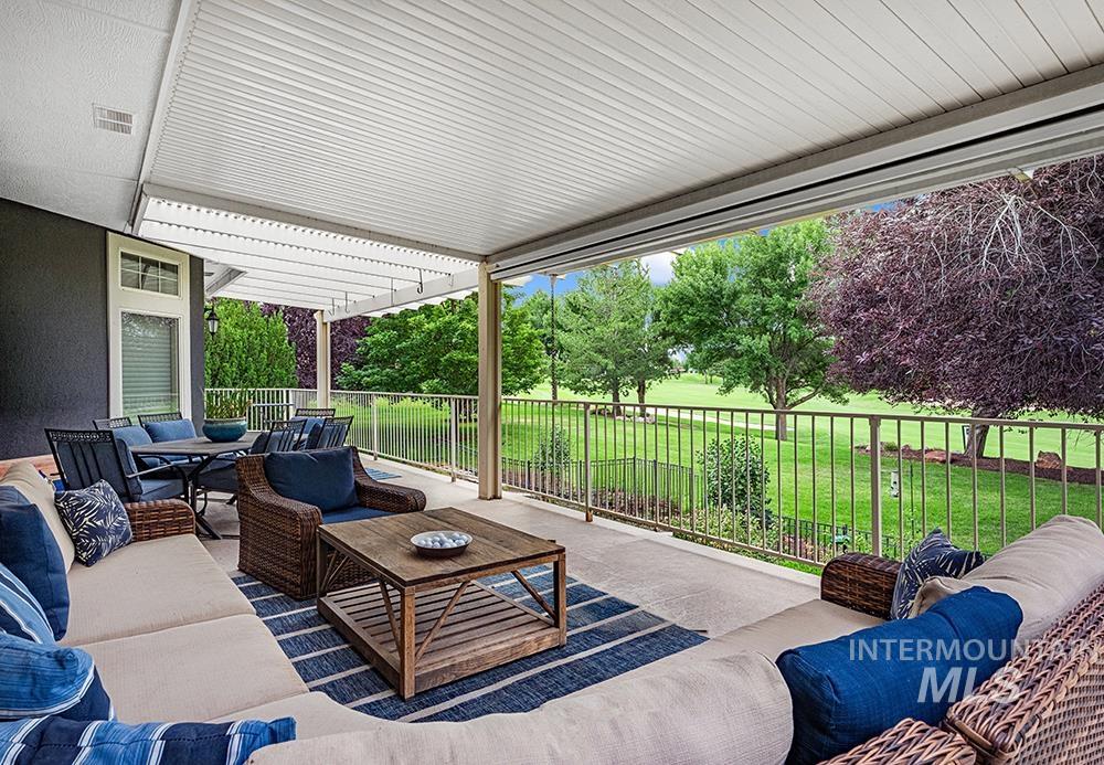 7061 N Penncross Way, Meridian, Idaho 83646, 5 Bedrooms, 4.5 Bathrooms, Residential For Sale, Price $1,699,000,MLS 98998417