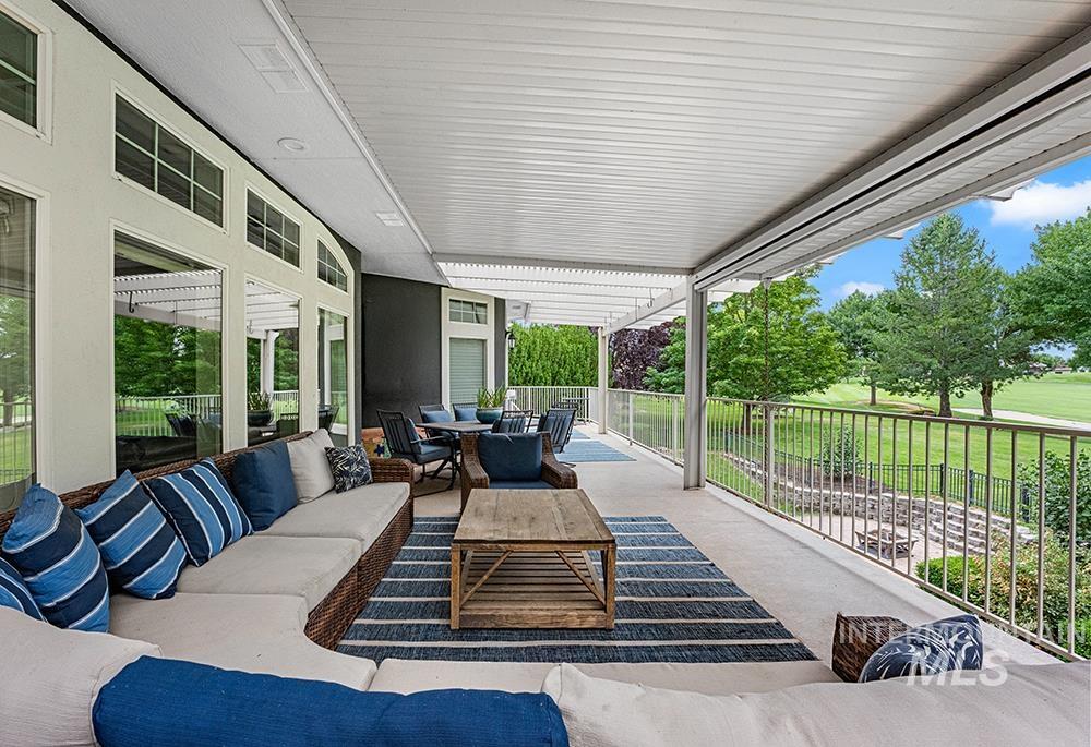 7061 N Penncross Way, Meridian, Idaho 83646, 5 Bedrooms, 4.5 Bathrooms, Residential For Sale, Price $1,699,000,MLS 98998417