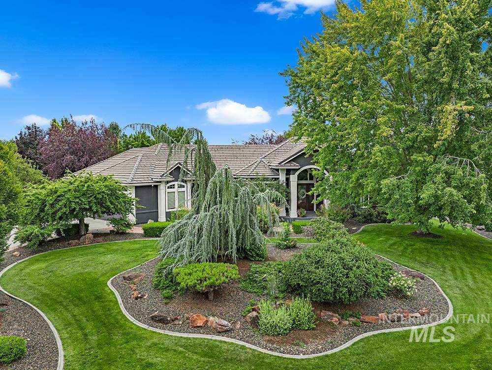 7061 N Penncross Way, Meridian, Idaho 83646, 5 Bedrooms, 4.5 Bathrooms, Residential For Sale, Price $1,699,000,MLS 98998417