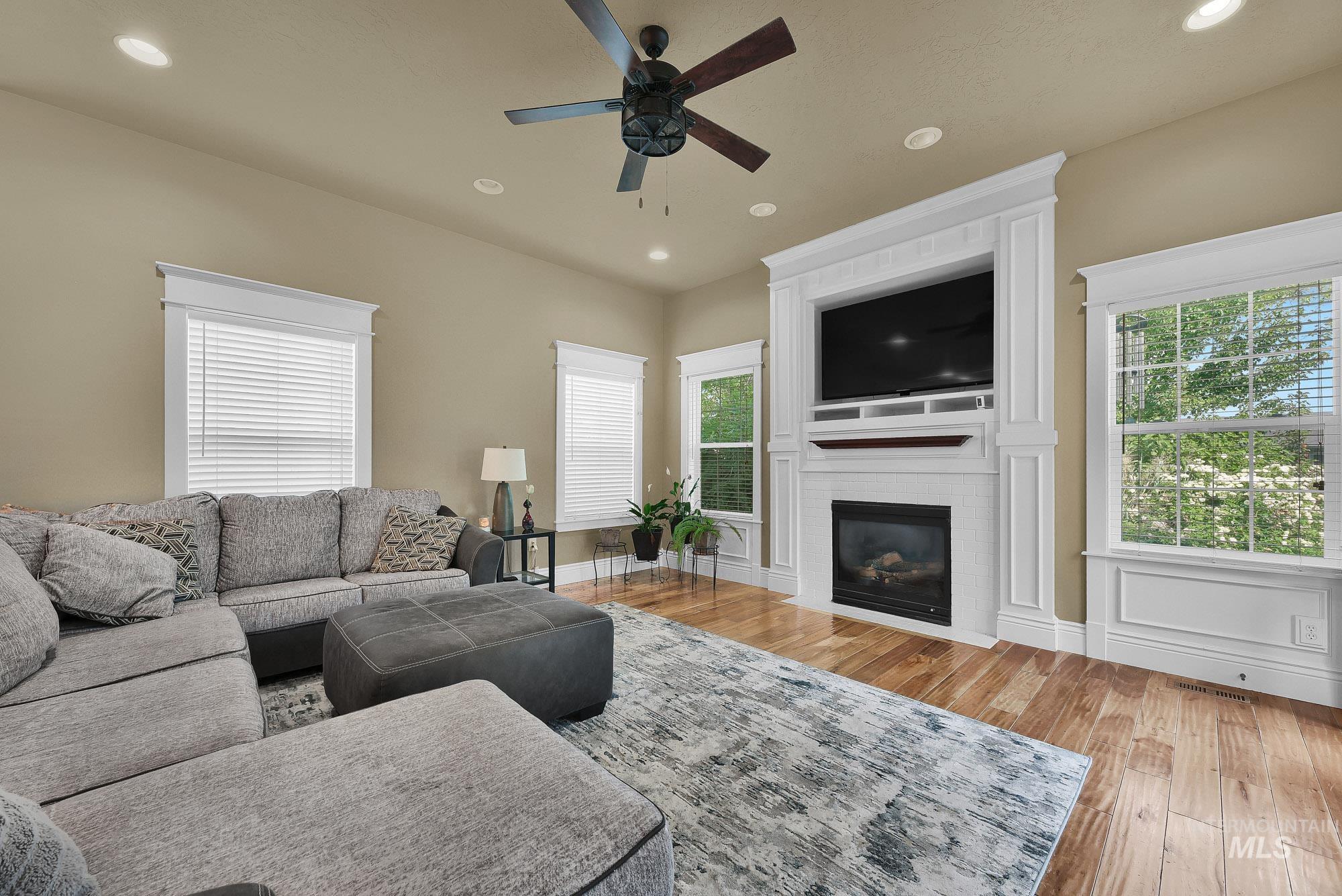 4028 N Quenzer Way, Meridian, Idaho 83646, 4 Bedrooms, 2.5 Bathrooms, Residential For Sale, Price $825,000, 98998418