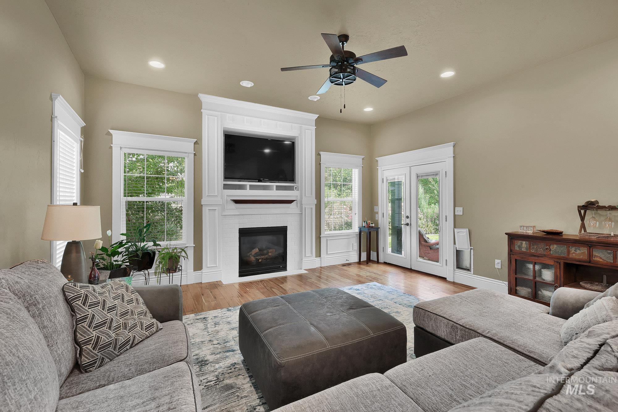 4028 N Quenzer Way, Meridian, Idaho 83646, 4 Bedrooms, 2.5 Bathrooms, Residential For Sale, Price $825,000, 98998418