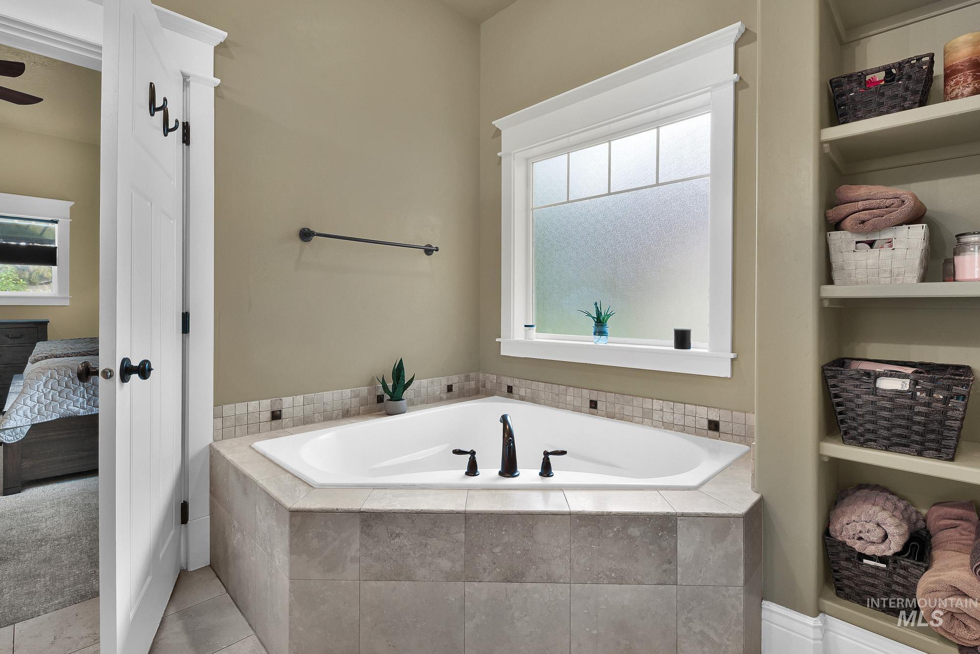 4028 N Quenzer Way, Meridian, Idaho 83646, 4 Bedrooms, 2.5 Bathrooms, Residential For Sale, Price $825,000, 98998418
