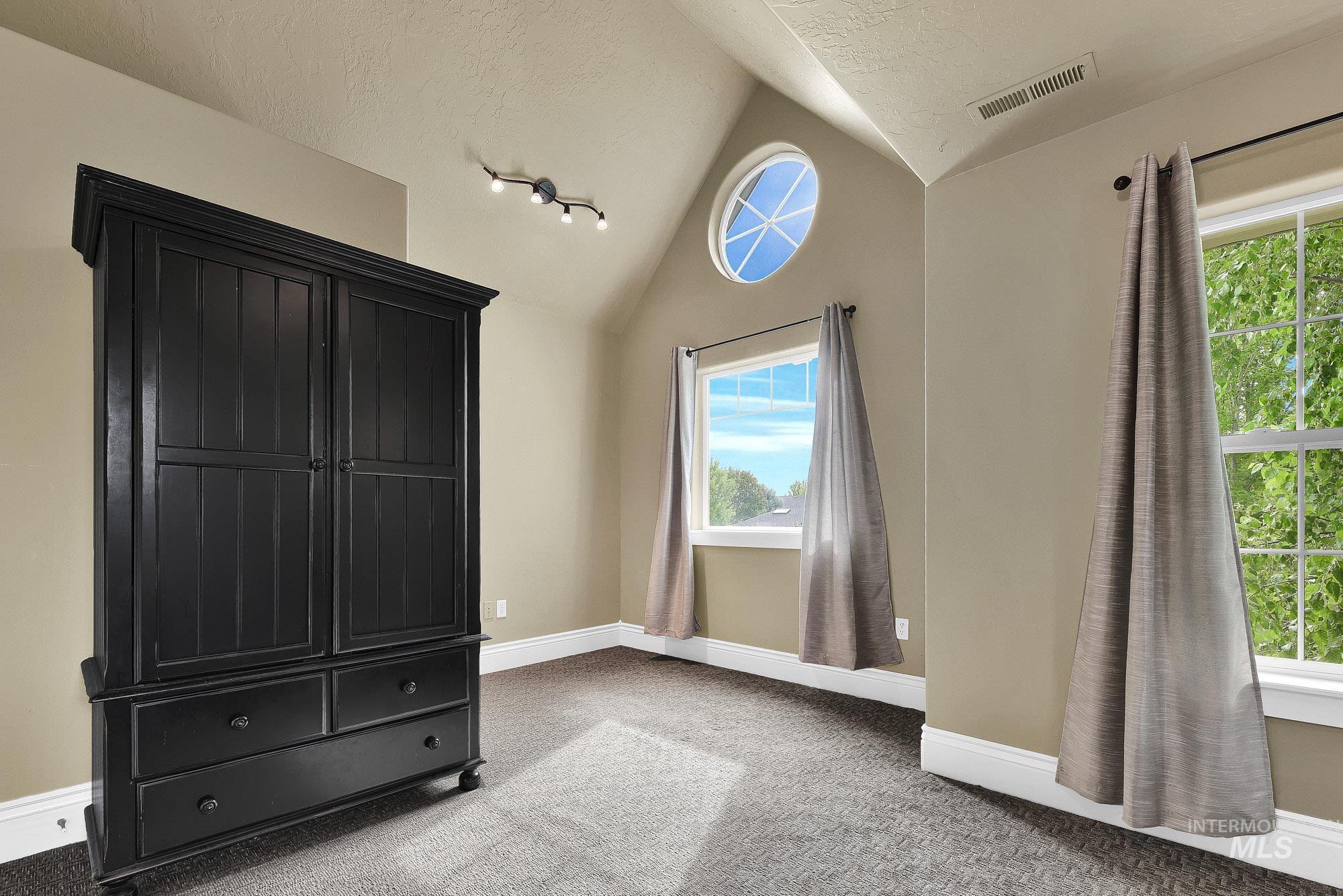 4028 N Quenzer Way, Meridian, Idaho 83646, 4 Bedrooms, 2.5 Bathrooms, Residential For Sale, Price $825,000, 98998418