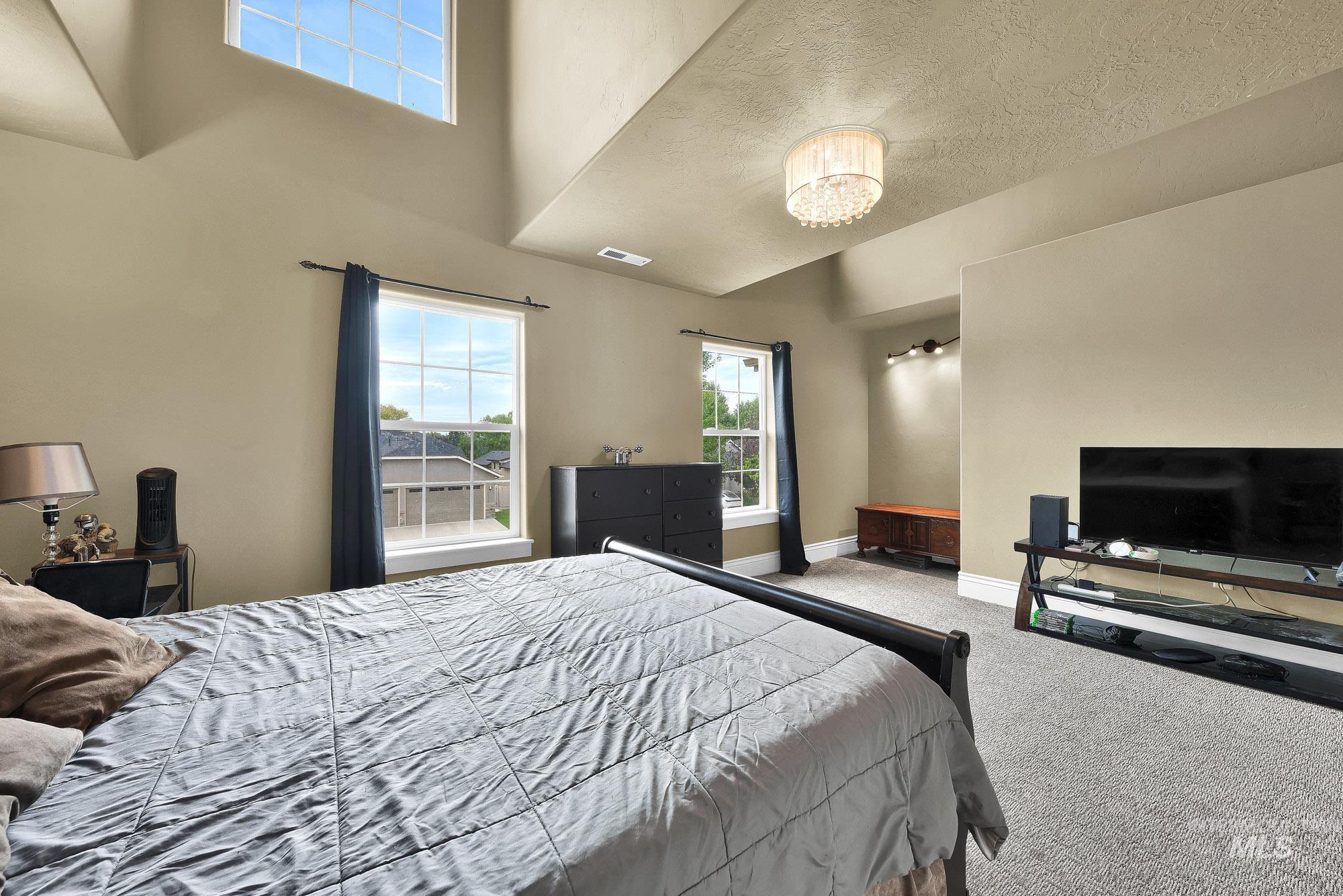 4028 N Quenzer Way, Meridian, Idaho 83646, 4 Bedrooms, 2.5 Bathrooms, Residential For Sale, Price $825,000, 98998418