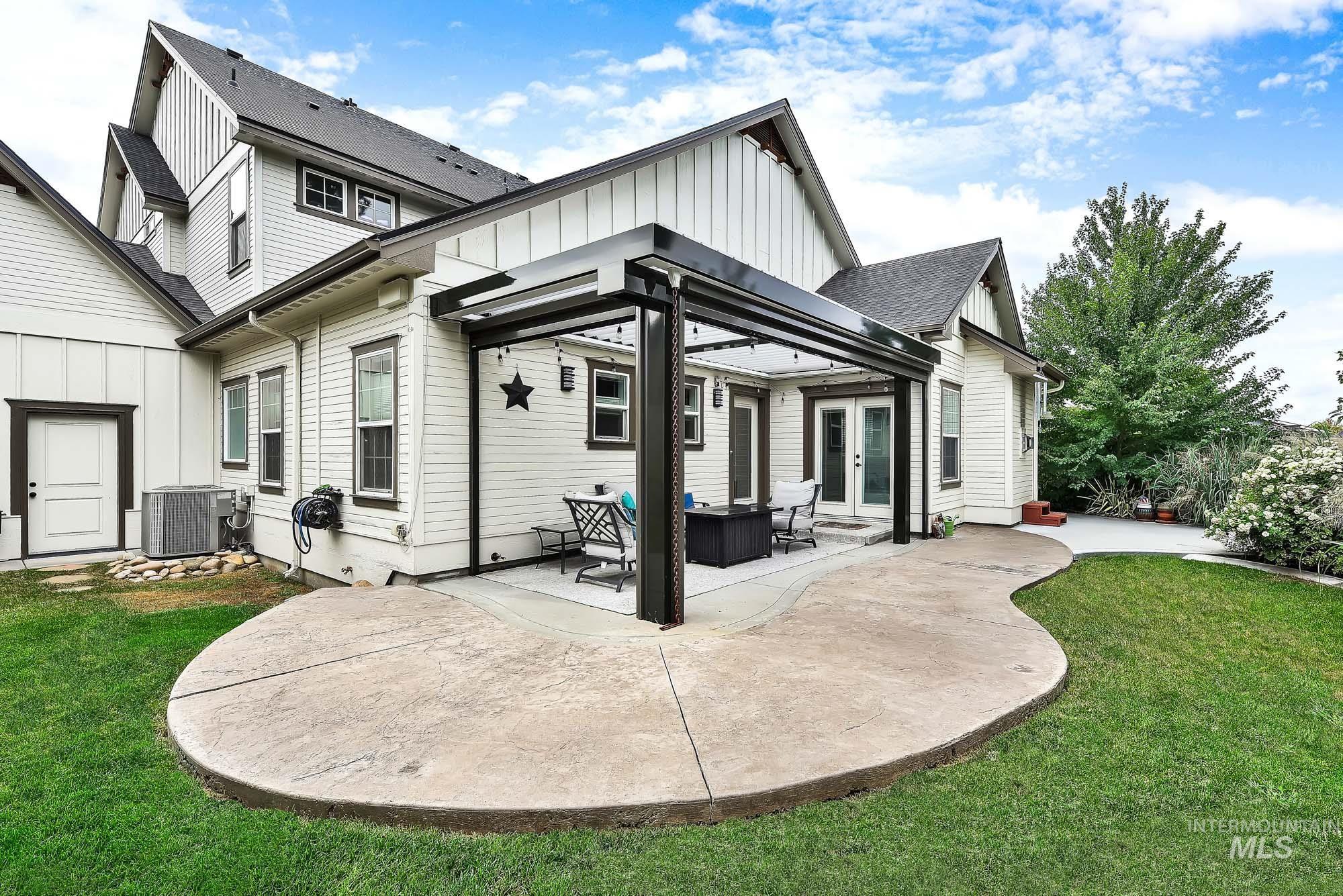 4028 N Quenzer Way, Meridian, Idaho 83646, 4 Bedrooms, 2.5 Bathrooms, Residential For Sale, Price $825,000, 98998418