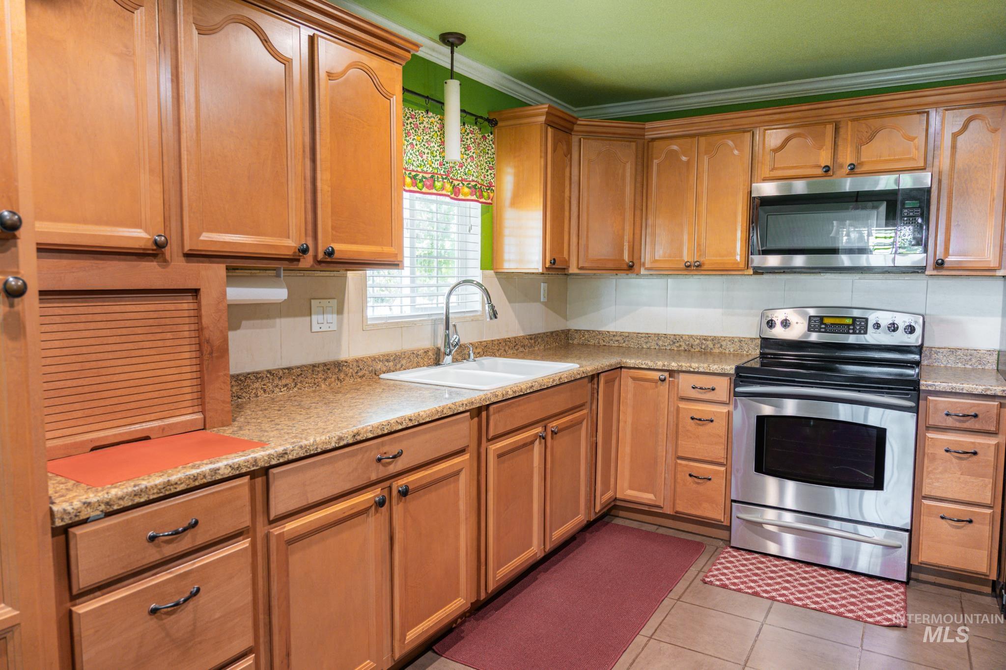 683 That Rd., Weiser, Idaho 83672, 3 Bedrooms, 2 Bathrooms, Residential For Sale, Price $515,000, 98998420